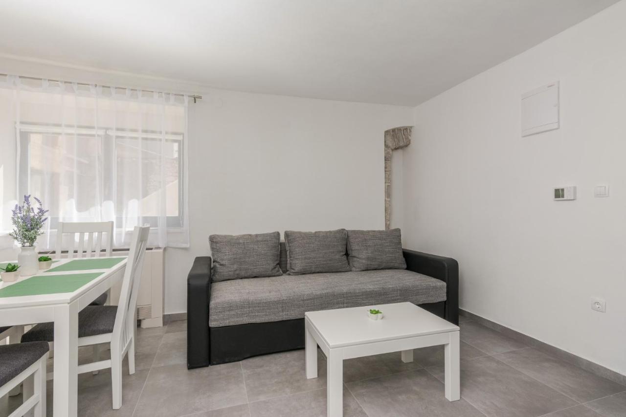 Apartmani Mustaca Dvori Privlaka (Zadar) Exterior foto